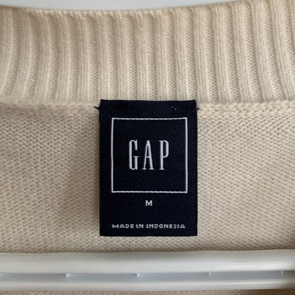 Women’s Gap 100% Cotton Gray and Cream Sweater - Picture 2 of 7